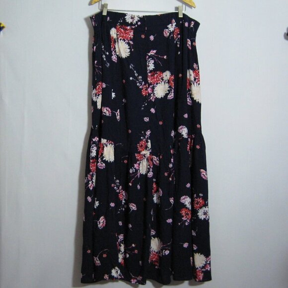 Torrid Skirt Button Front Navy Floral Size 20 New Bohemian Maxi - Picture 2 of 4